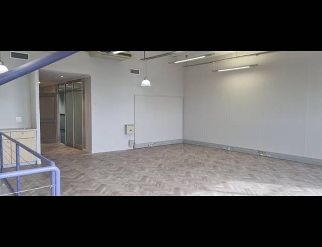 BUSINESS PROPERTY TO RENT IN MOWBRAY